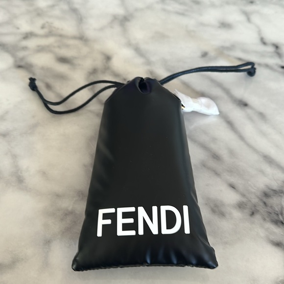 ✨FENDI✨ SUNGLASSES - Picture 9 of 9